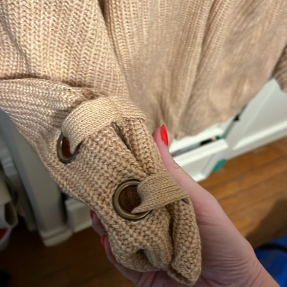 Sweater - Picture 3 of 4